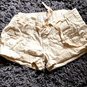 Cargo style vintage shorts